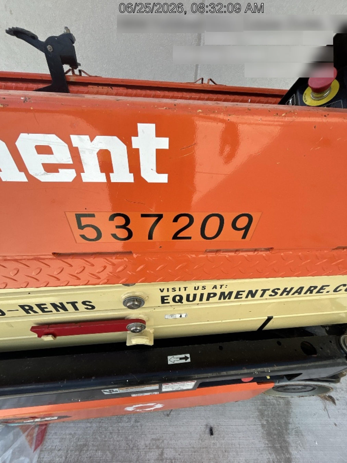 2025 JLG ES1932