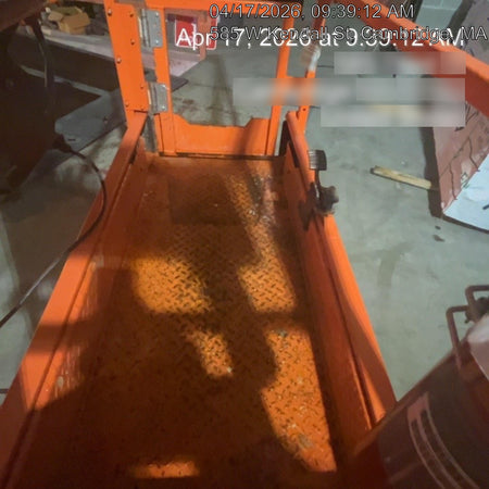 2022 JLG ES1330L