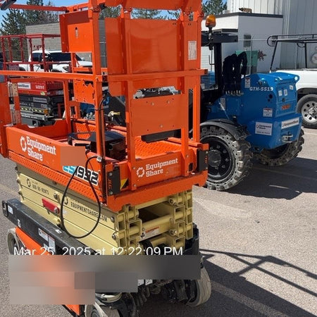 2022 JLG ES1932