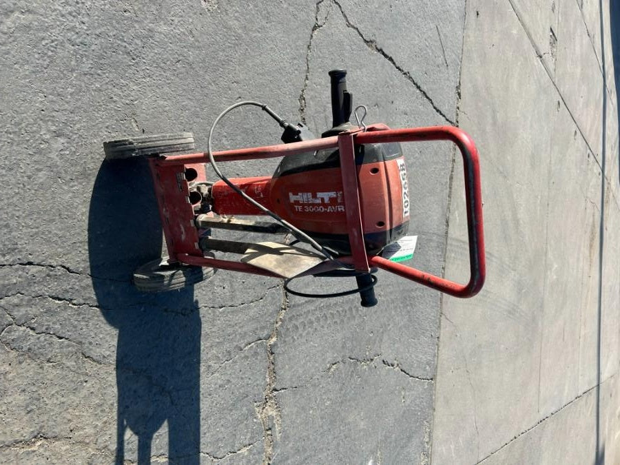 2020 HILTI TE 3000-AVR