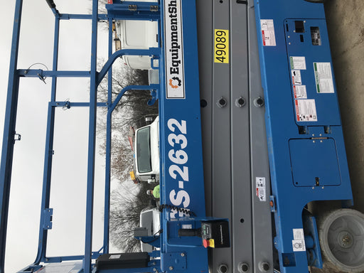 2019 Genie GS-2632 Folding rails with half height swing gate