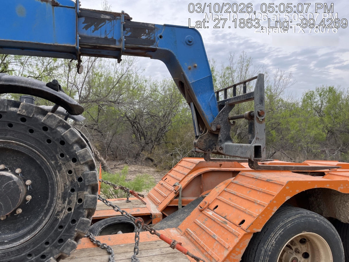 2019 Genie GTH-844 Genie GTH-844 w/Enclosed Cab w/HVAC, Work Lights, Solid Tires, Beacon, 60" Carriage and Forks