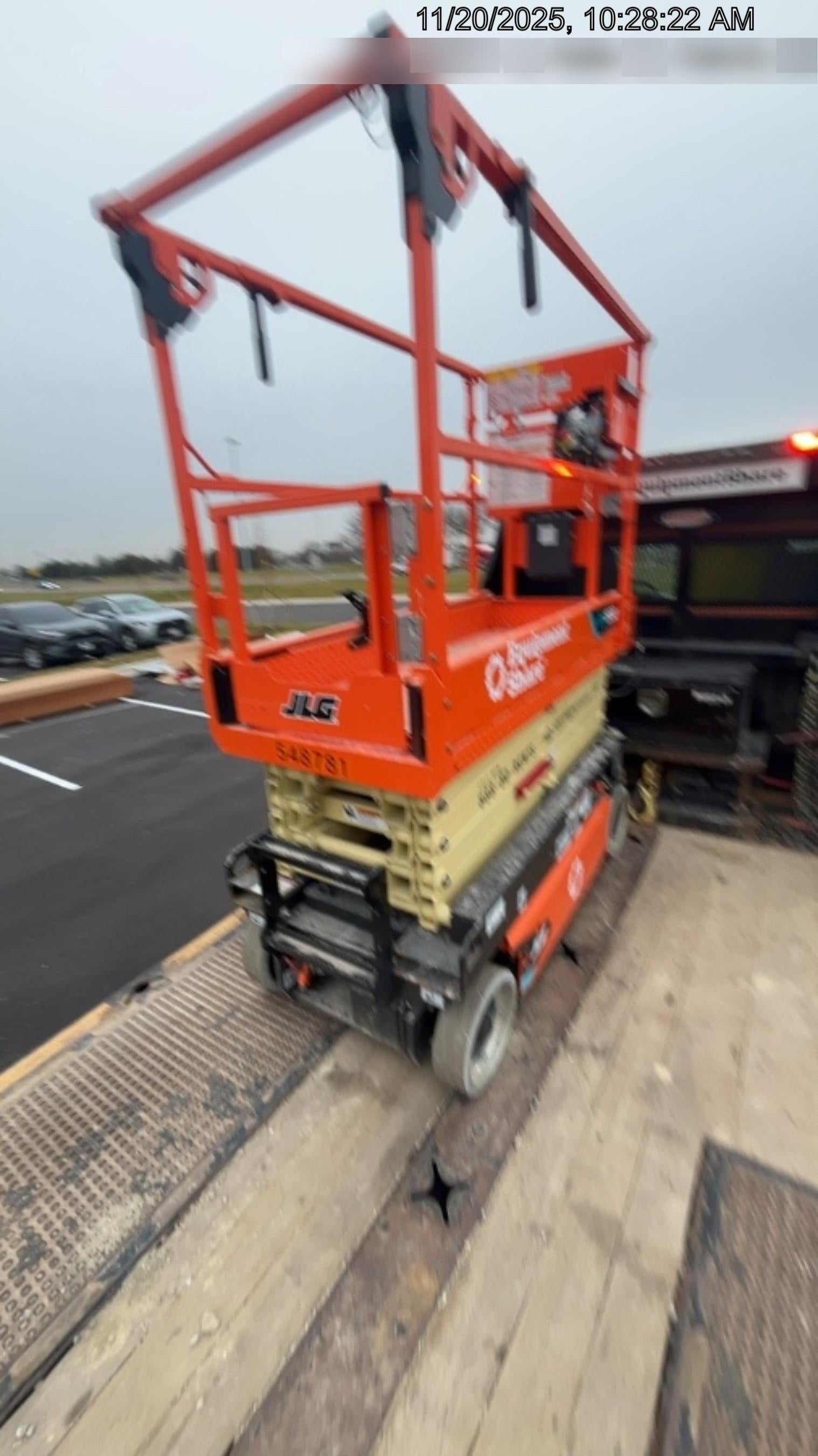 2025 JLG ES1932