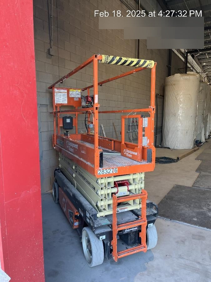 2022 JLG ES2632