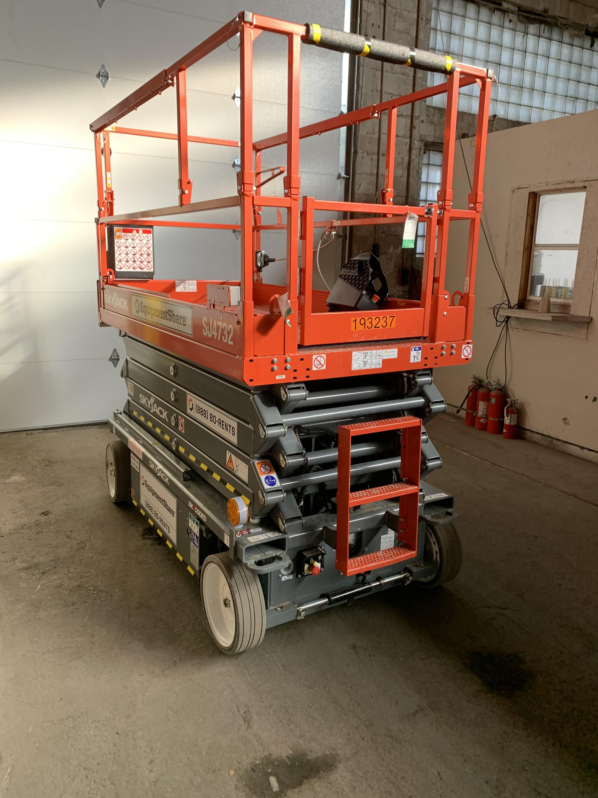 2021 SKYJACK SJ4732