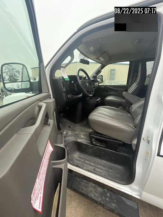2023 CHEVROLET Express Van - Rental