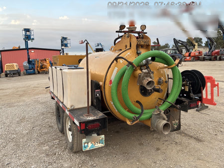 2022 VAC-TRON LP573XDT