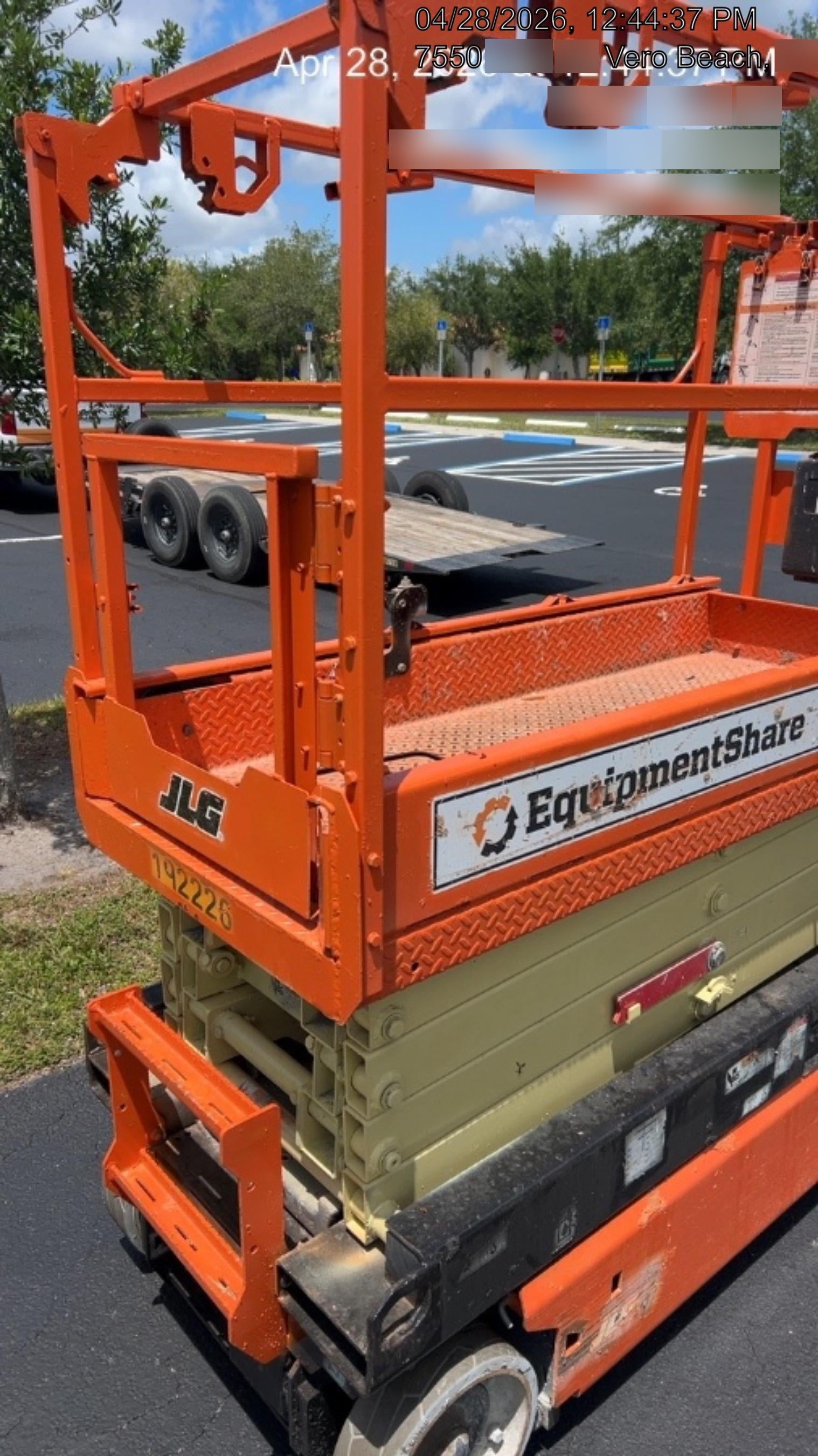 2021 JLG ES1932