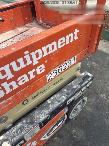 2022 JLG ES1330L