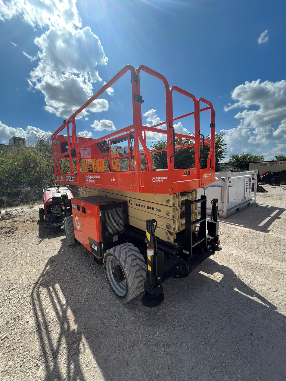2023 JLG RT4069