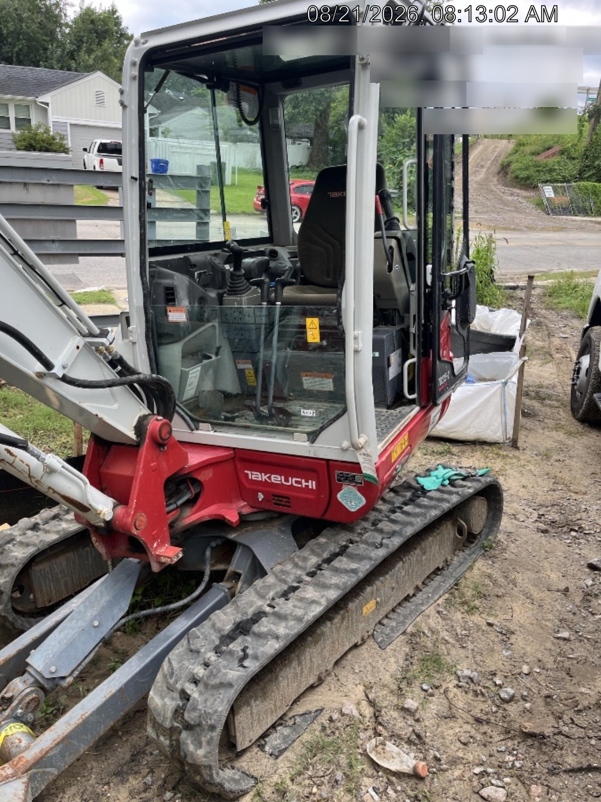 2021 TAKEUCHI TB235-2CR