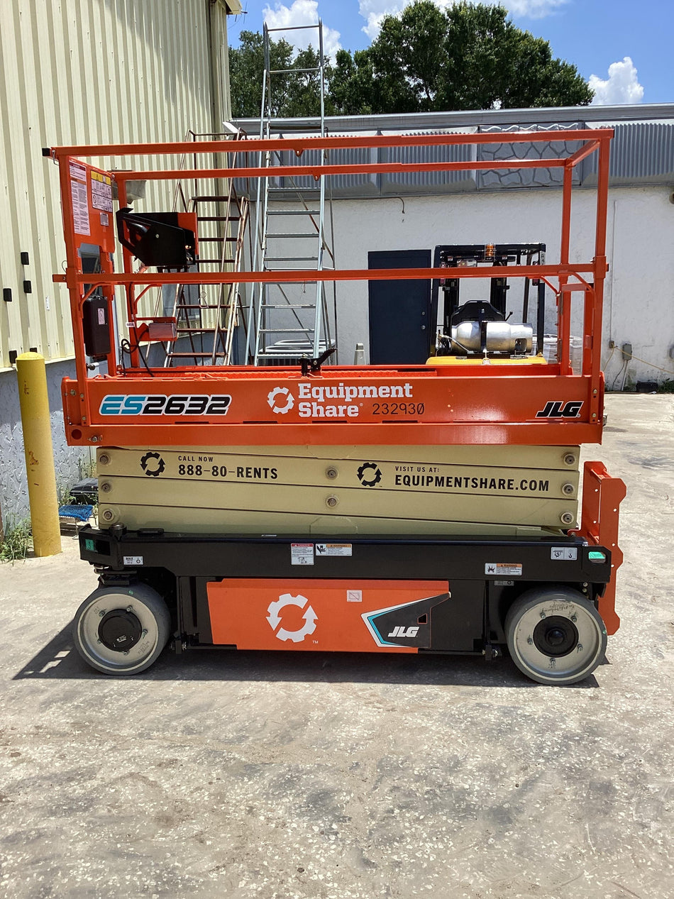 2022 JLG ES2632