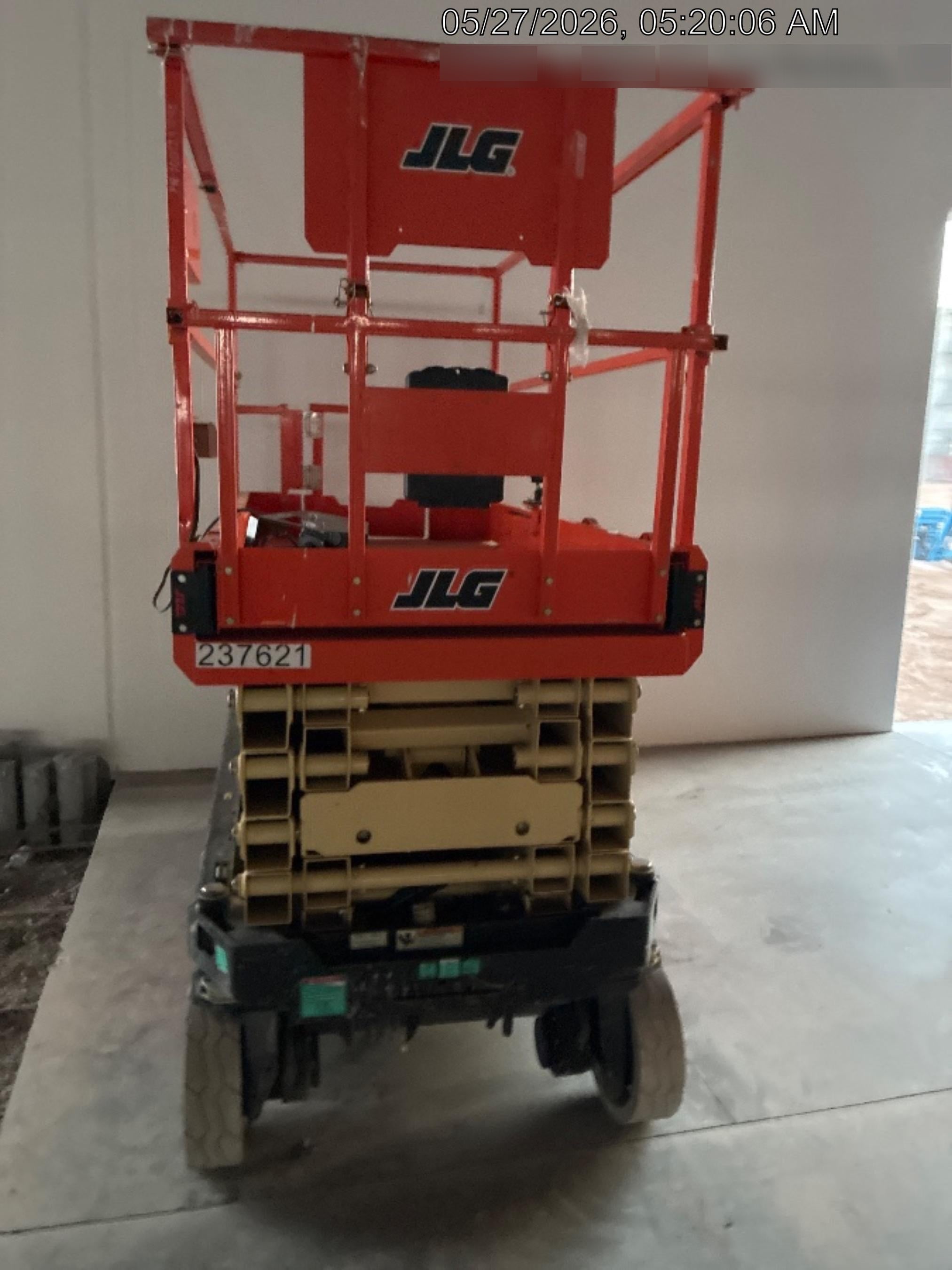 2022 JLG ES3246