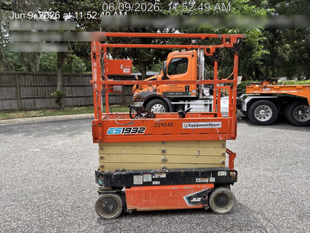 2022 JLG ES1932