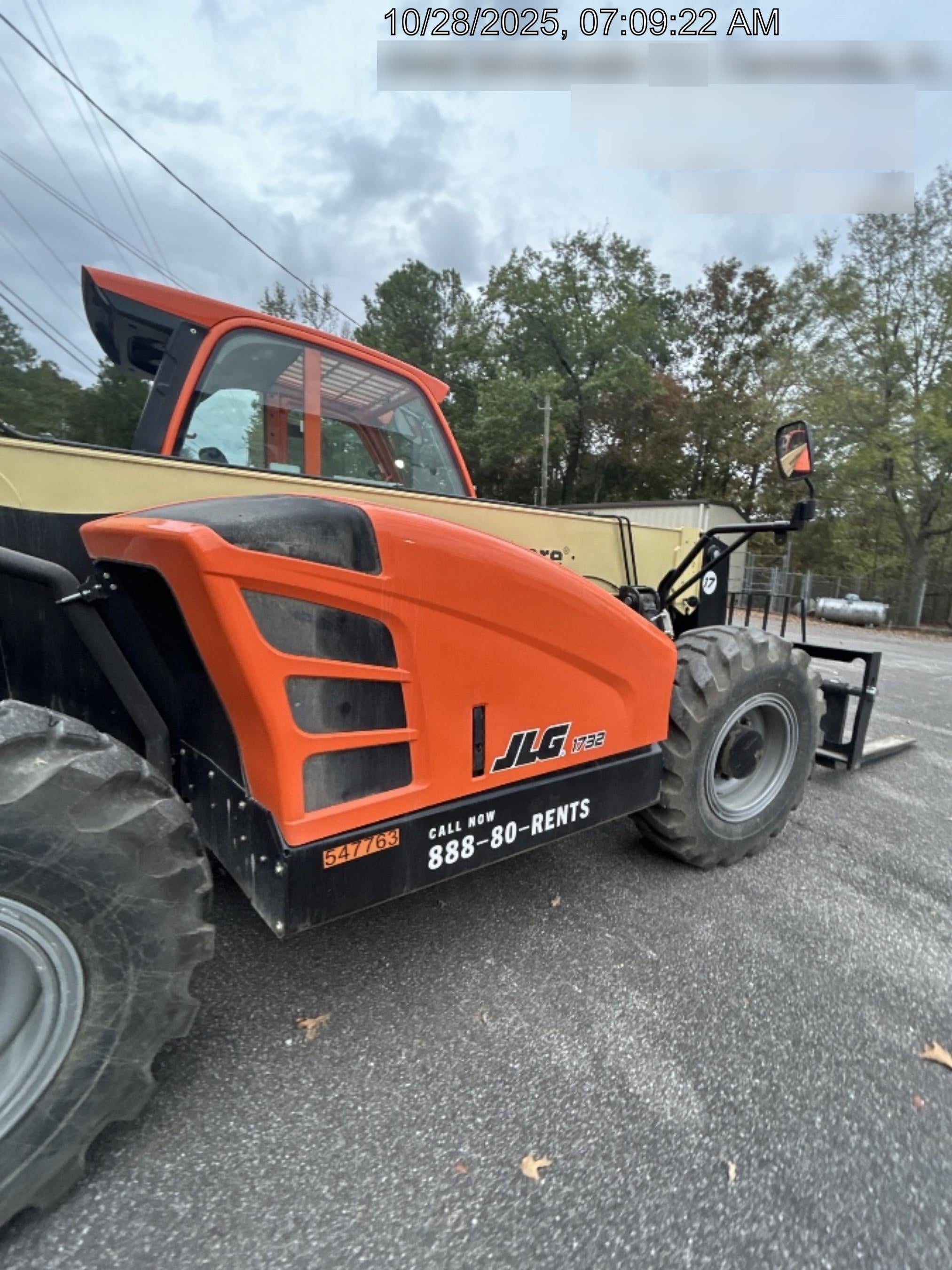 2025 JLG 1732