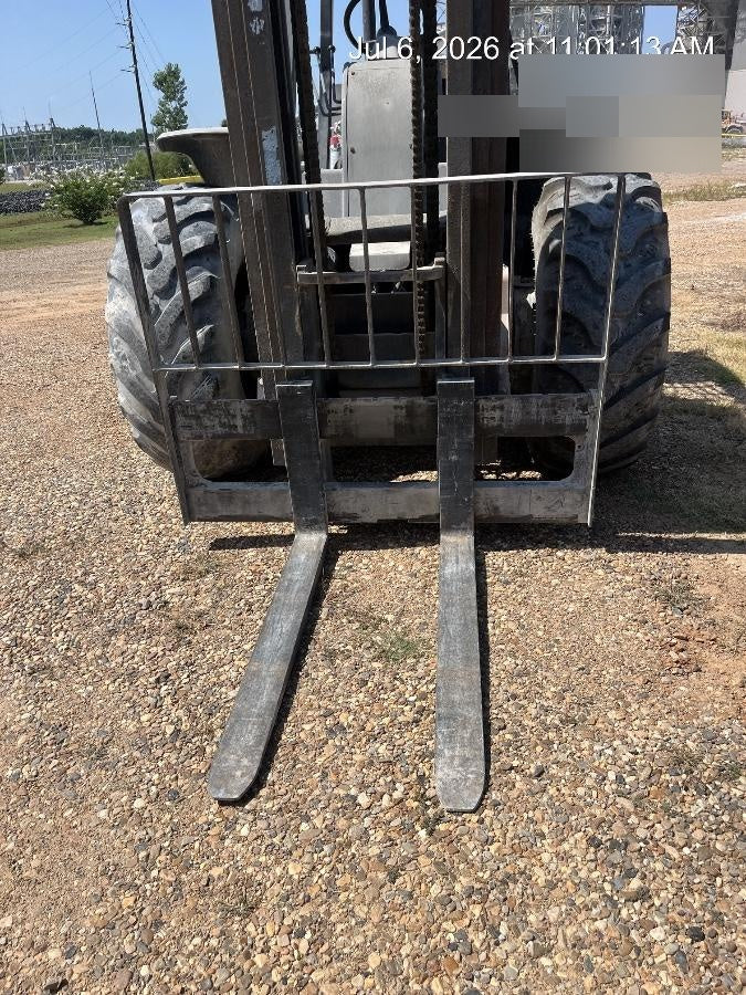 2021 CASE 588H