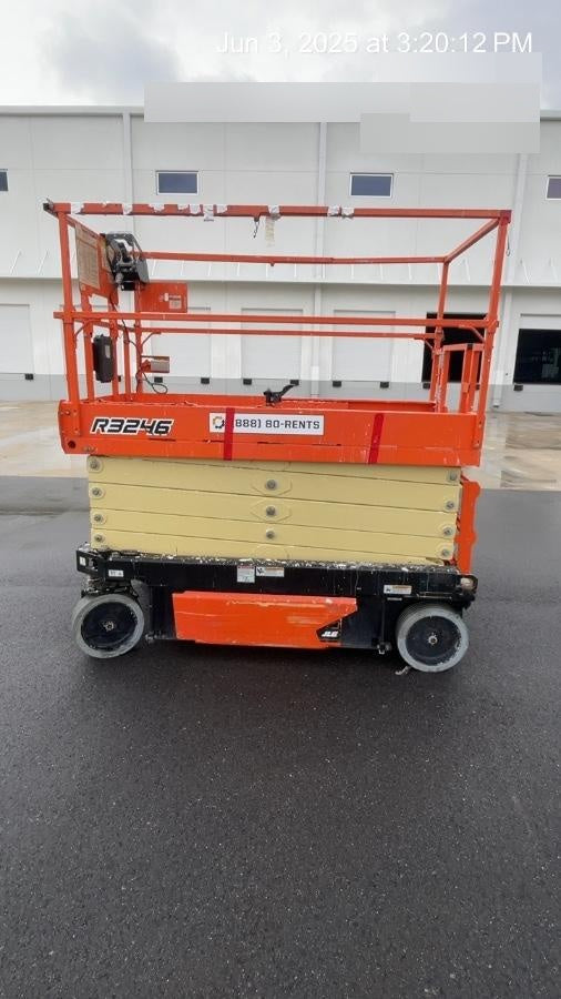 2022 JLG R3246