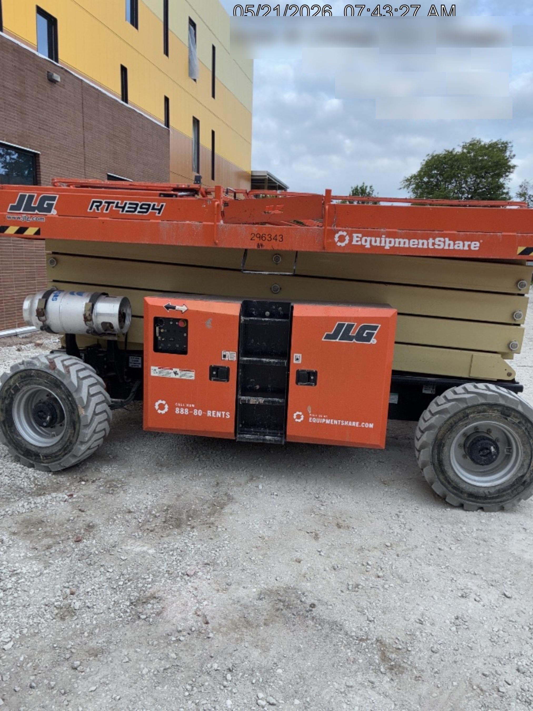 2023 JLG RT4394