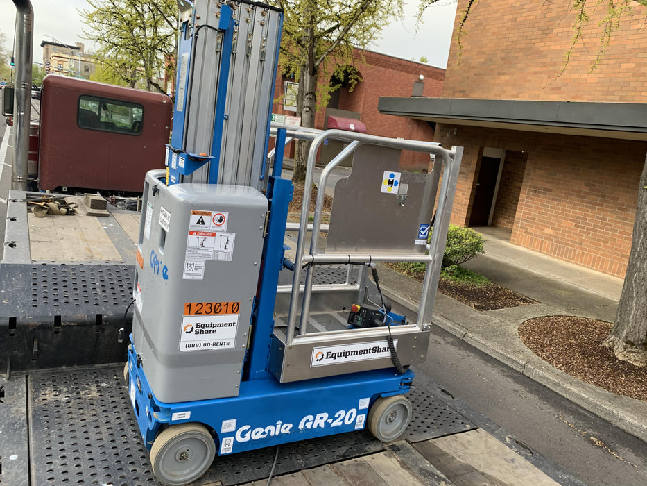 2020 GENIE GR-20