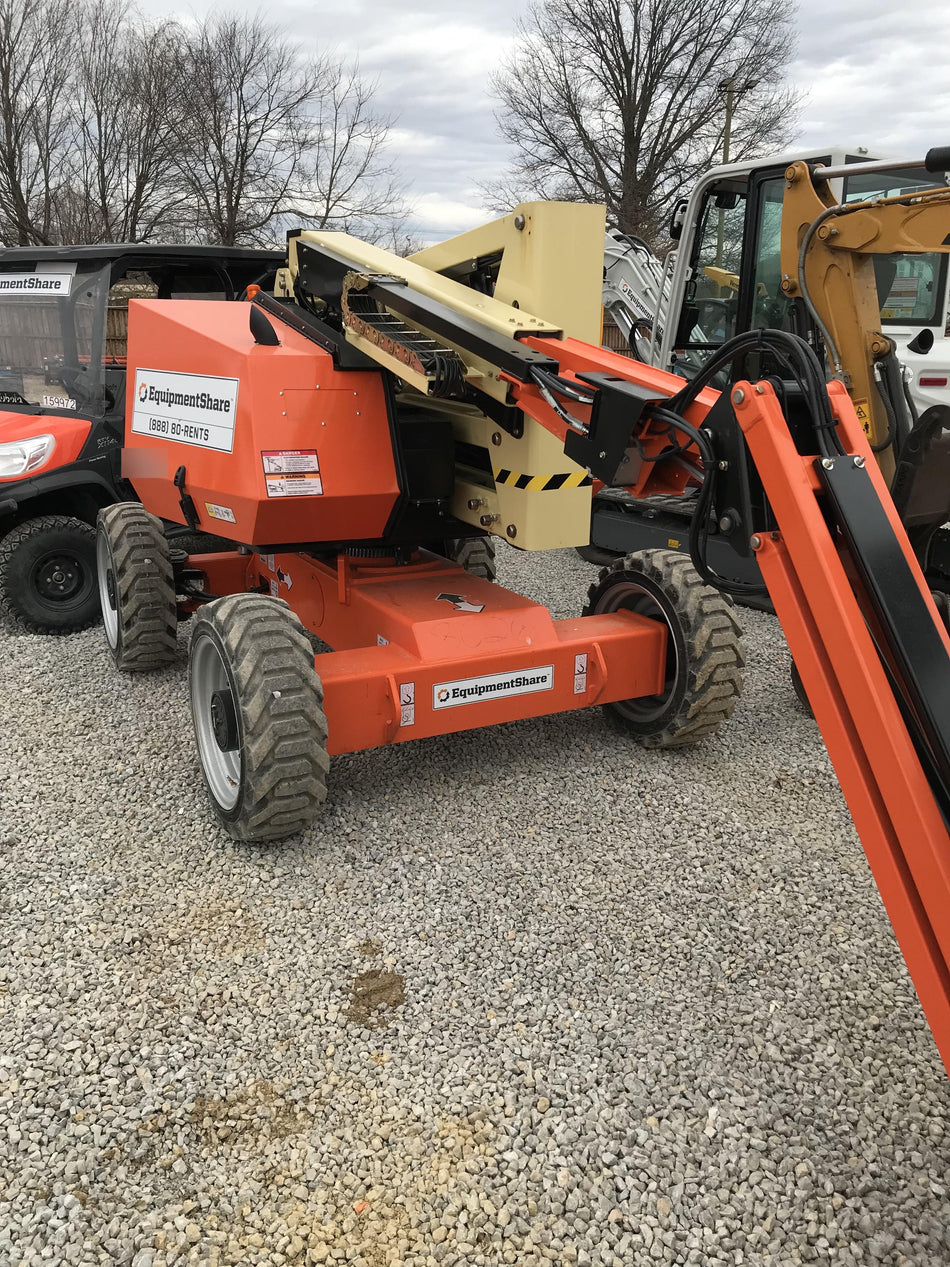 2022 JLG 340AJ