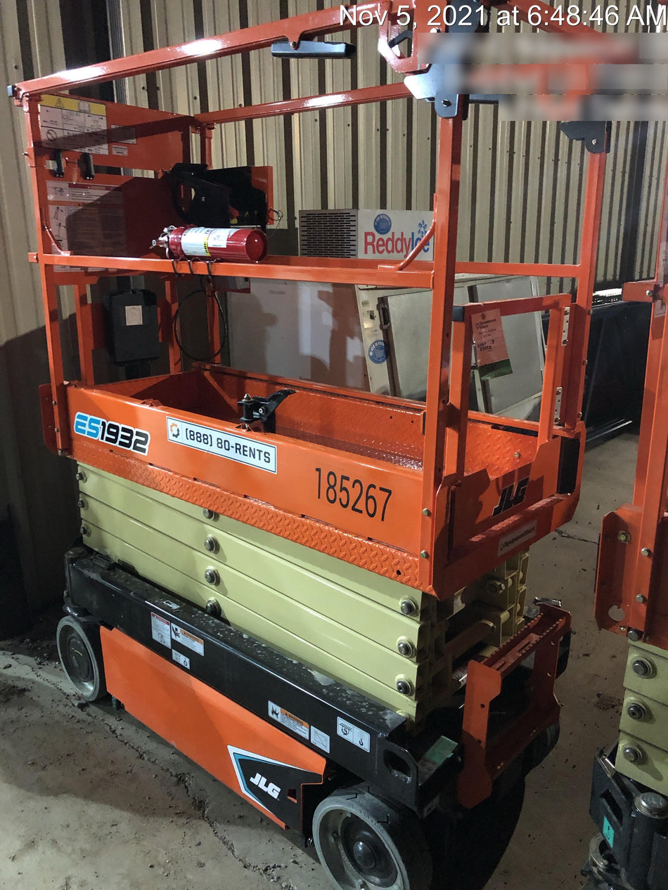 2021 JLG ES1932
