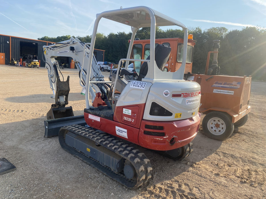 2021 TAKEUCHI TB235-2R