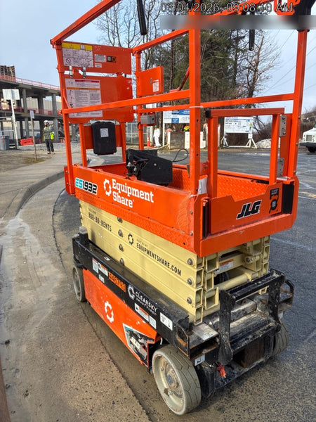 2024 JLG ES1932