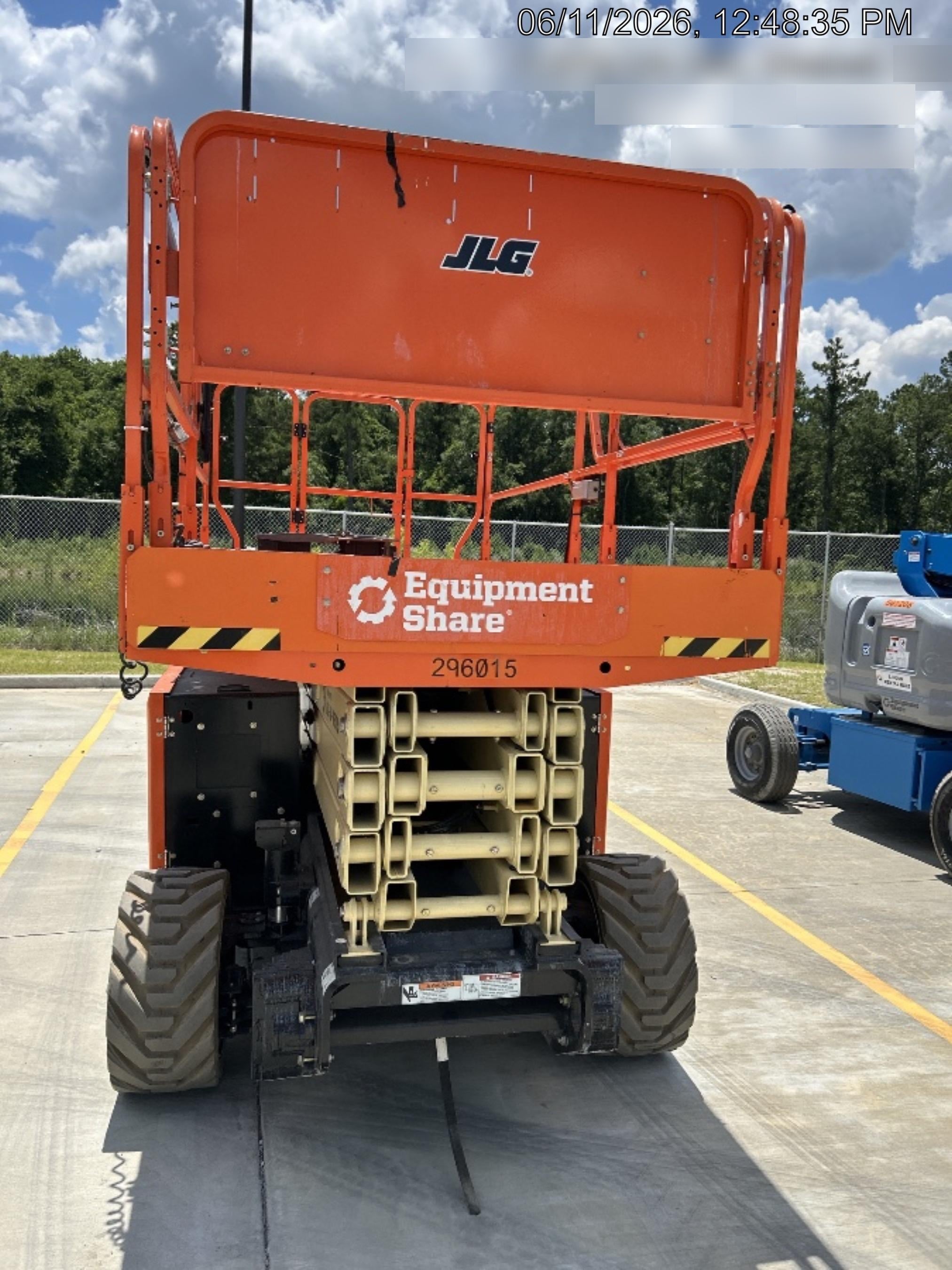 2023 JLG ERT4069
