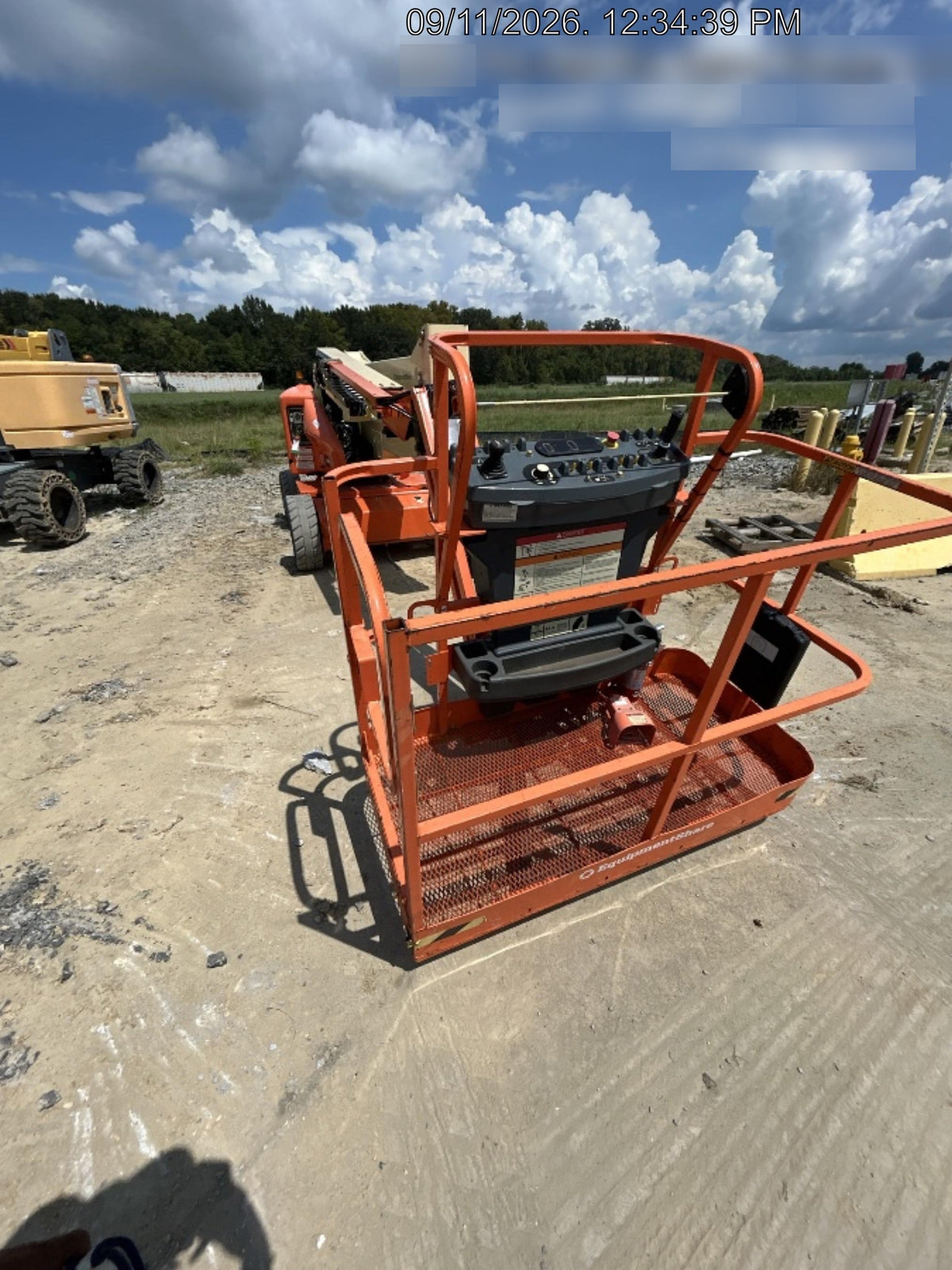 2023 JLG E450AJ
