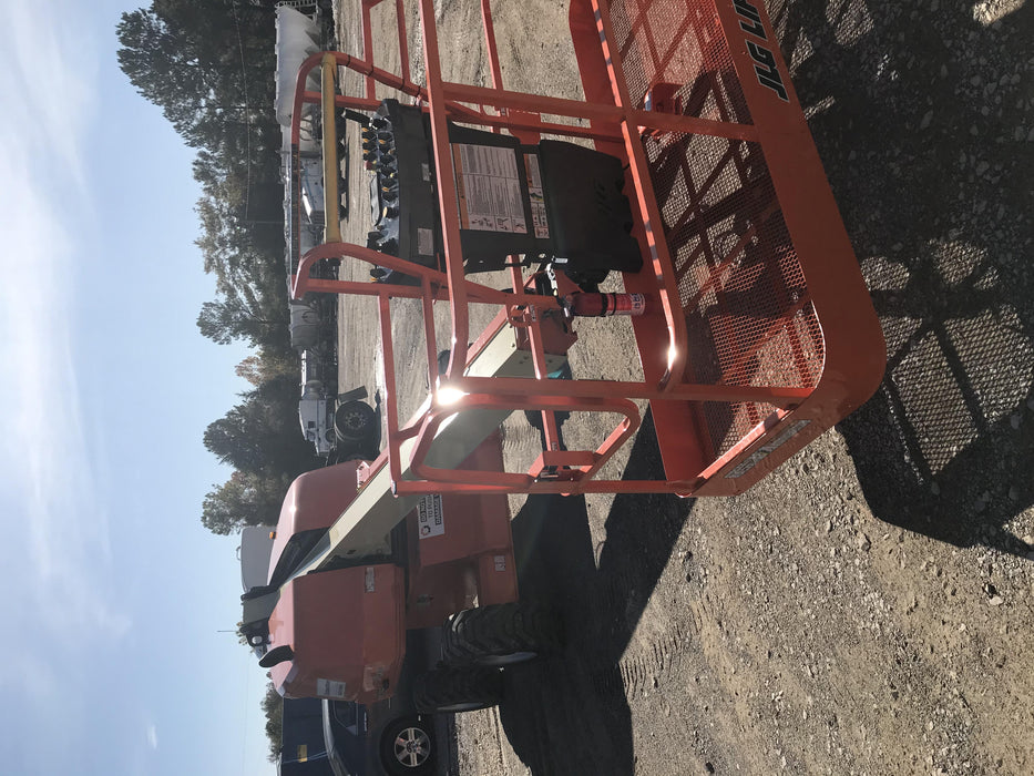 2019 JLG 400S