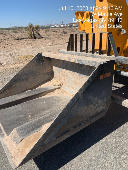 2021 ARROW MATERIAL HANDLING Telehandler Fork Bucket