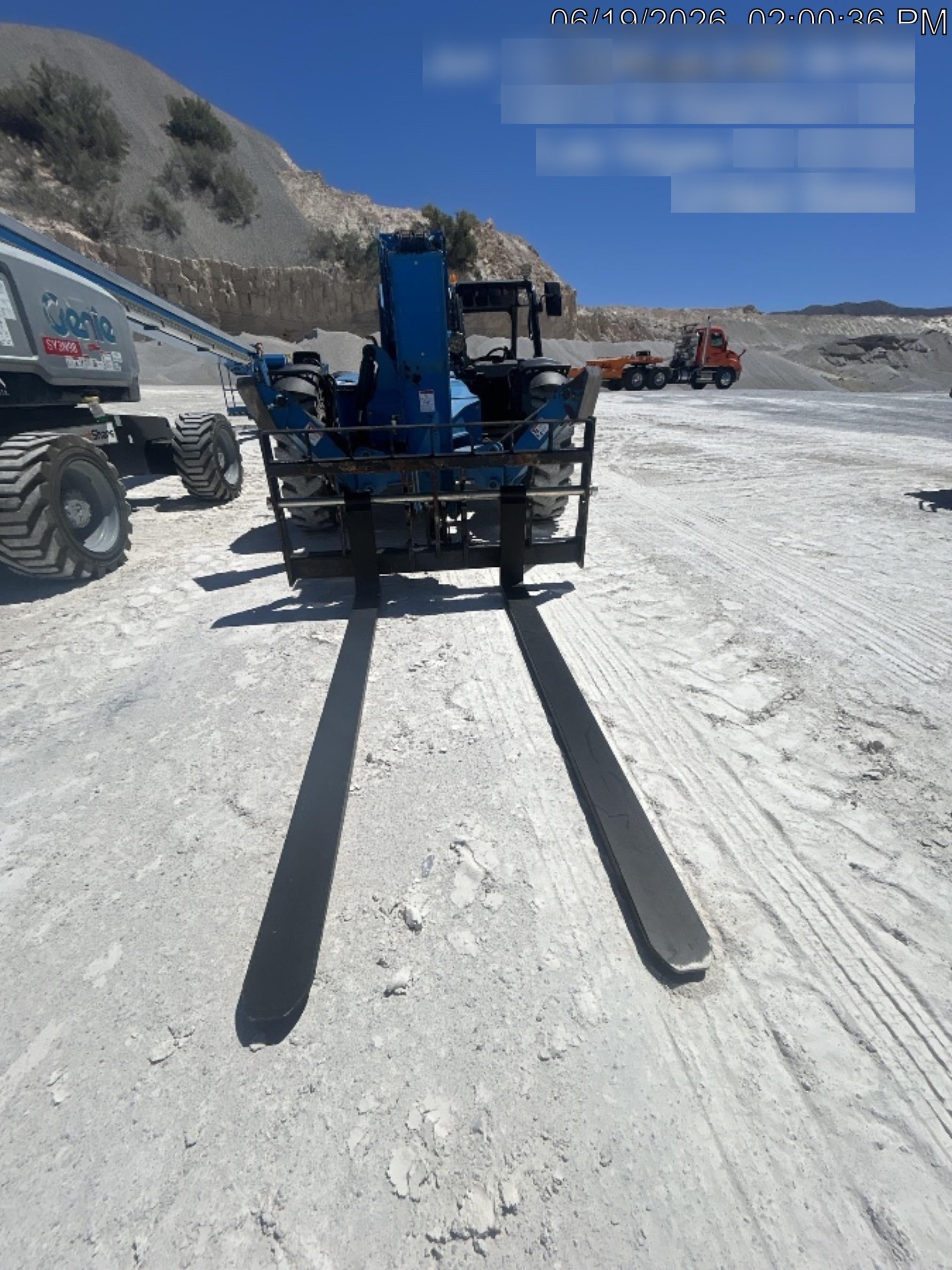 2018 GENIE GTH-1056