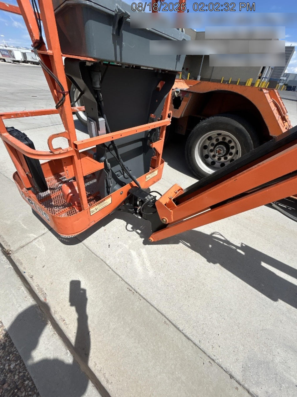 2019 JLG E400AJPN