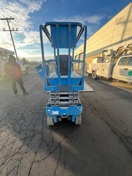 2019 Genie GS-1930 Fixed rails with chain Entry