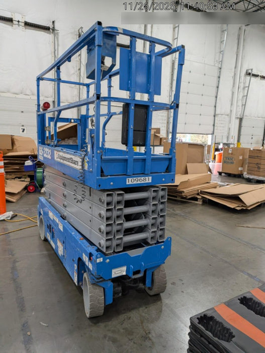 2020 Genie GS-3232 Standard, Folding half height swing gate