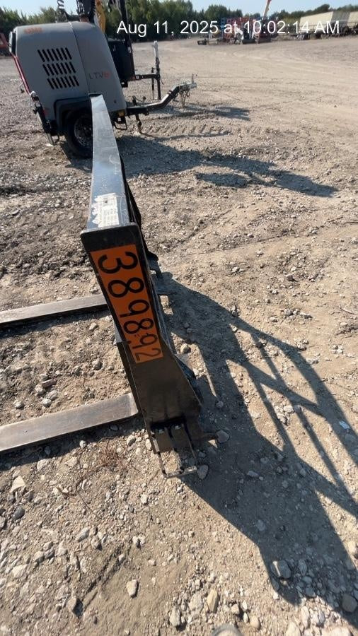 2024 ARROW MATERIAL HANDLING 48" Pallet Forks - Arrow