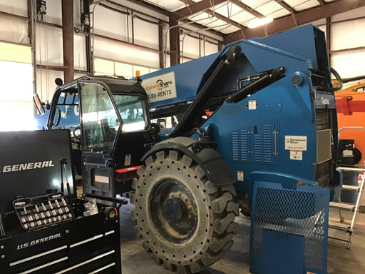 2019 Genie GTH-1056 Cab/Heat/AC, FF Tires, LED Work Lights, Beacon 60" QA Carriage, 60" Forks