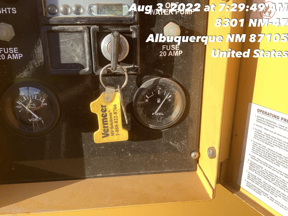 2021 Vac-Tron LP573XDT 500 Gallon Debris Tank w/ Hydraulic Tilt, two (2) 100 Gallon Water Tanks, Low Profile Torsion Axles (12,000 GVWR)