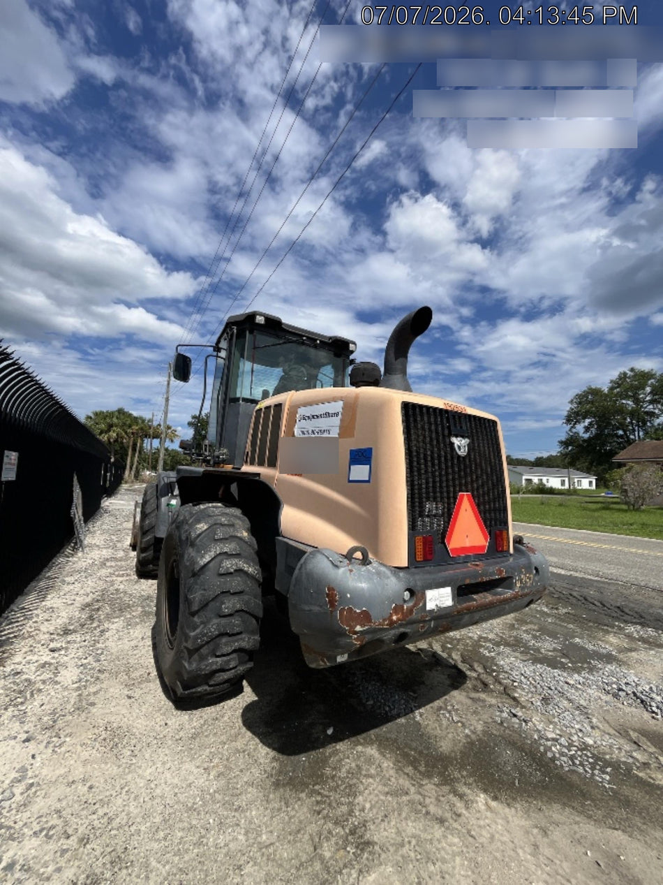2018 Case 721G CLOSED CAB, 1 FUNCTION, JRB 416 STYLE HYD COUPLER
