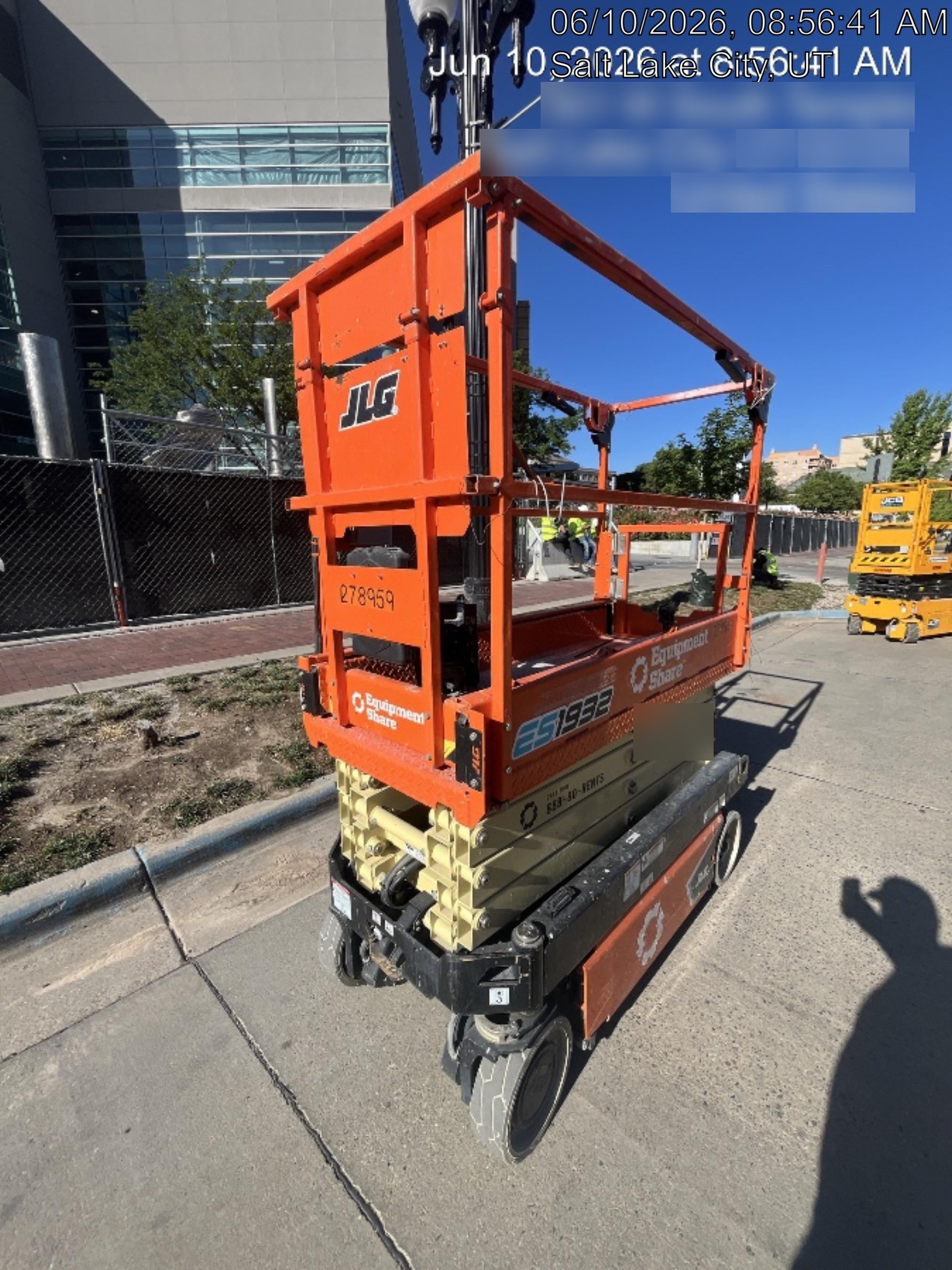 2022 JLG ES1932