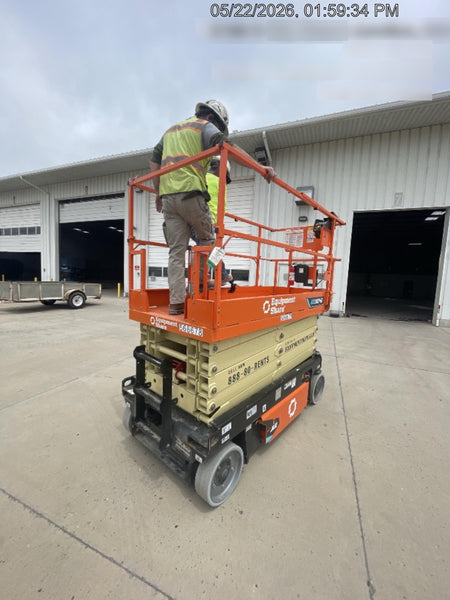 2025 JLG ES3246