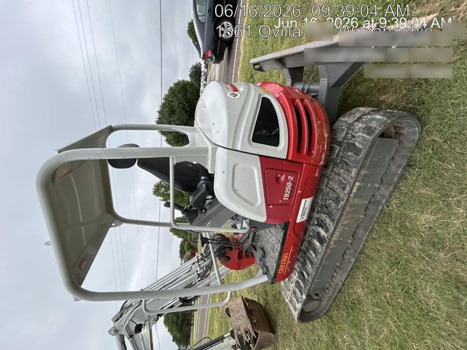 2024 TAKEUCHI TB250-2R