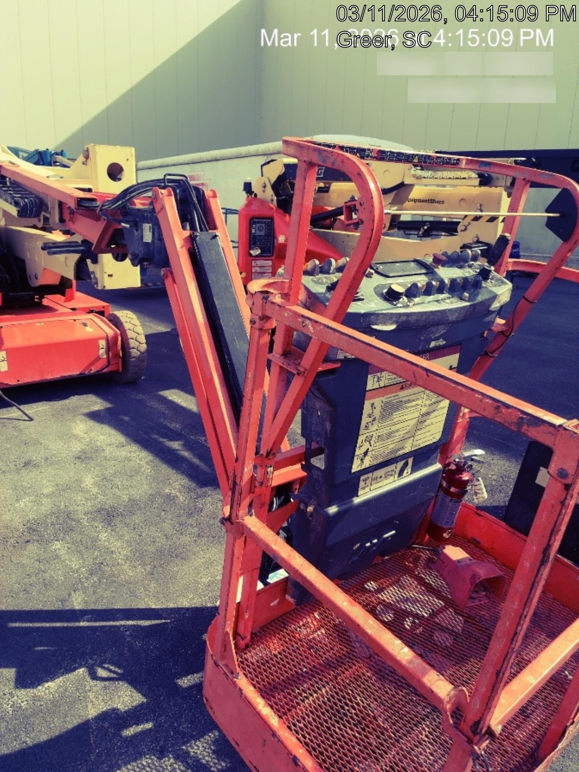 2019 JLG E400AJPN