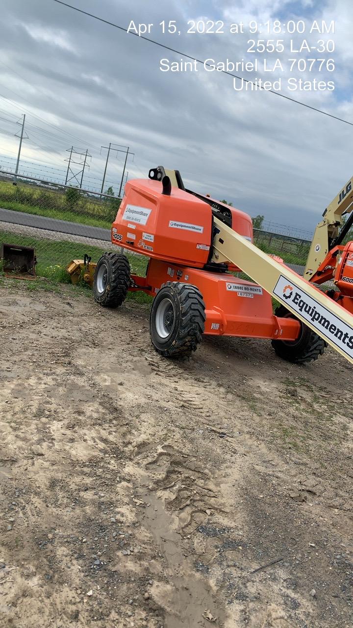2021 JLG 400S