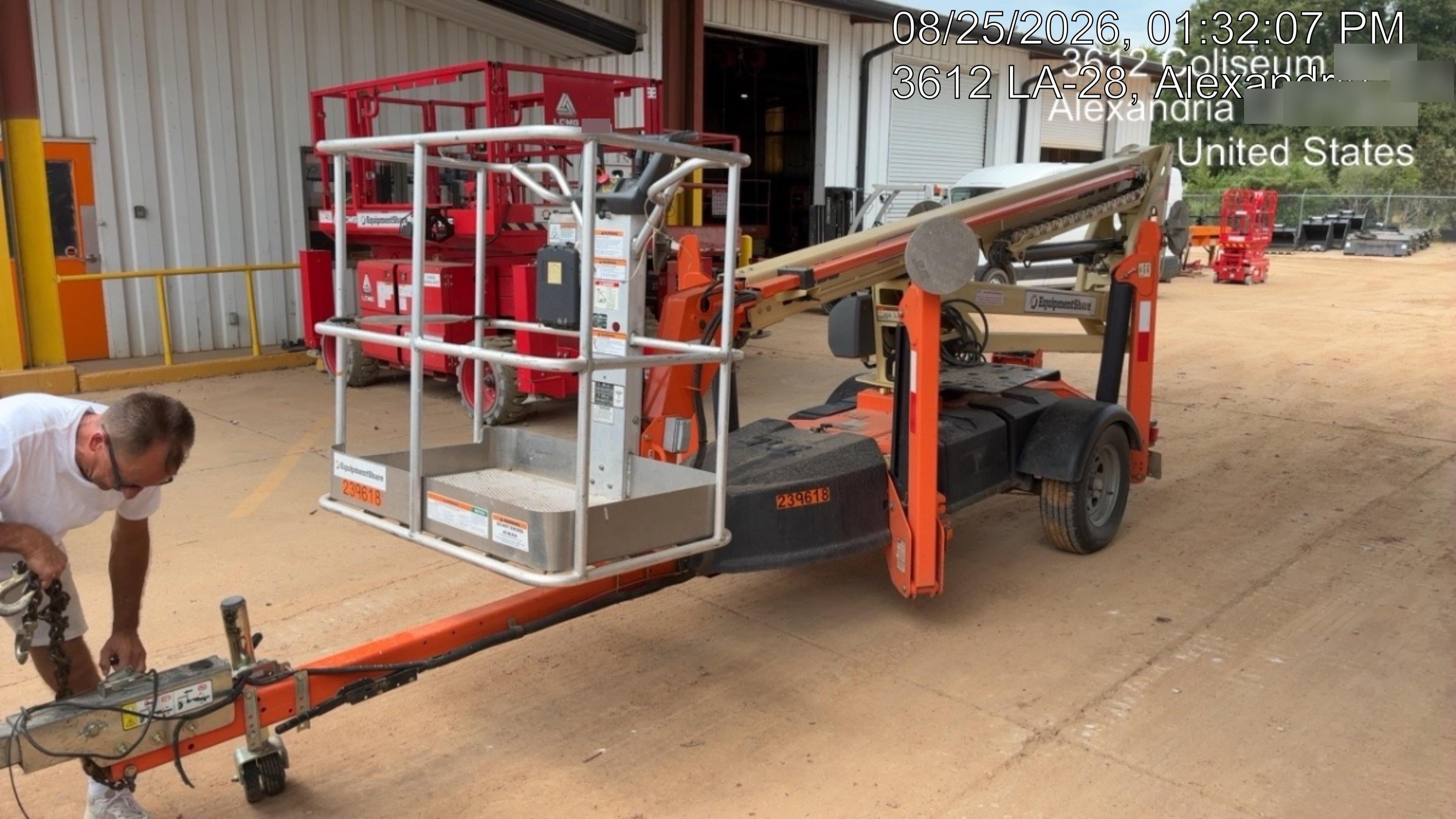 2022 JLG T350