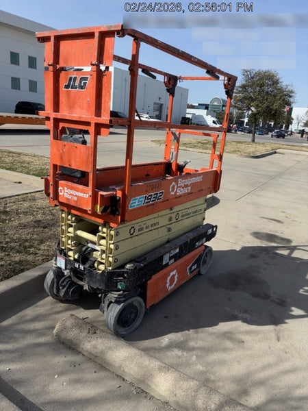 2022 JLG ES1932