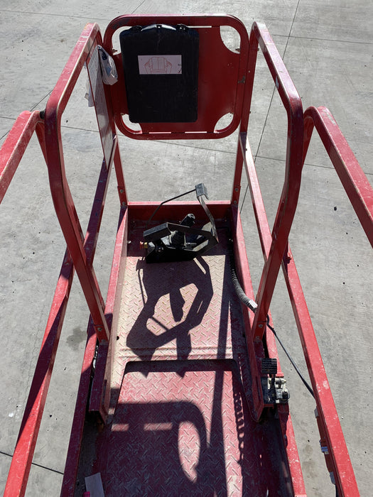 2020 MEC 1330SE Solid NM Tires, Steel Swing out Doors, LCS, Beacon, 900W Invertor