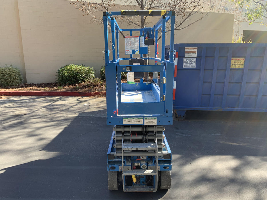 2020 Genie GS-1930 Solid Non Marking Tires, Beacon, Folding rails with half height swing gate, 800W Inverter