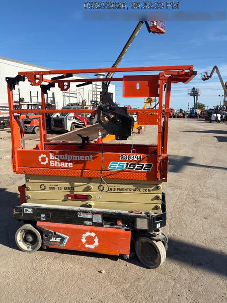 2022 JLG ES1932