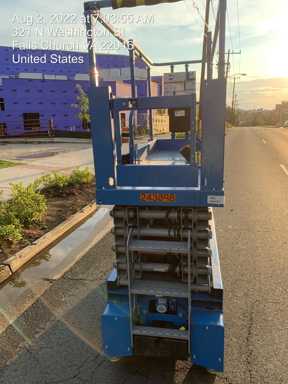 2022 GENIE GS-3232